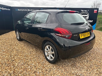 Used Peugeot 208 2015 for sale - 78384470: Photo