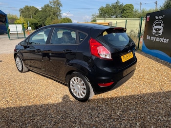 Used Ford Fiesta 2015 for sale - 79303355: Photo