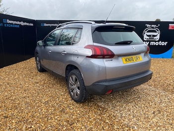 Used Peugeot 2008 2018 for sale - 76214640: Photo