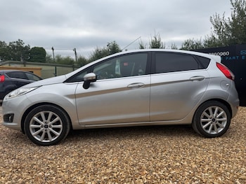 Used Ford Fiesta 2015 for sale - 79256137: Photo
