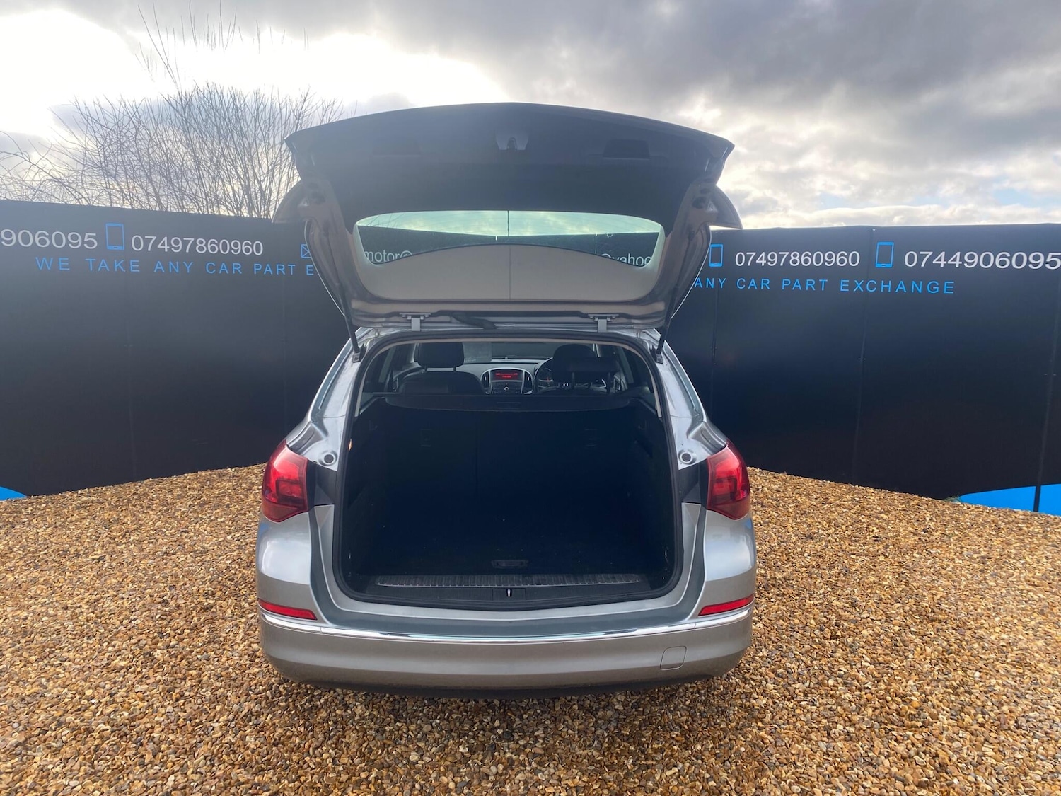 Used Vauxhall Astra 2012 for sale - 77238241: Photo 32