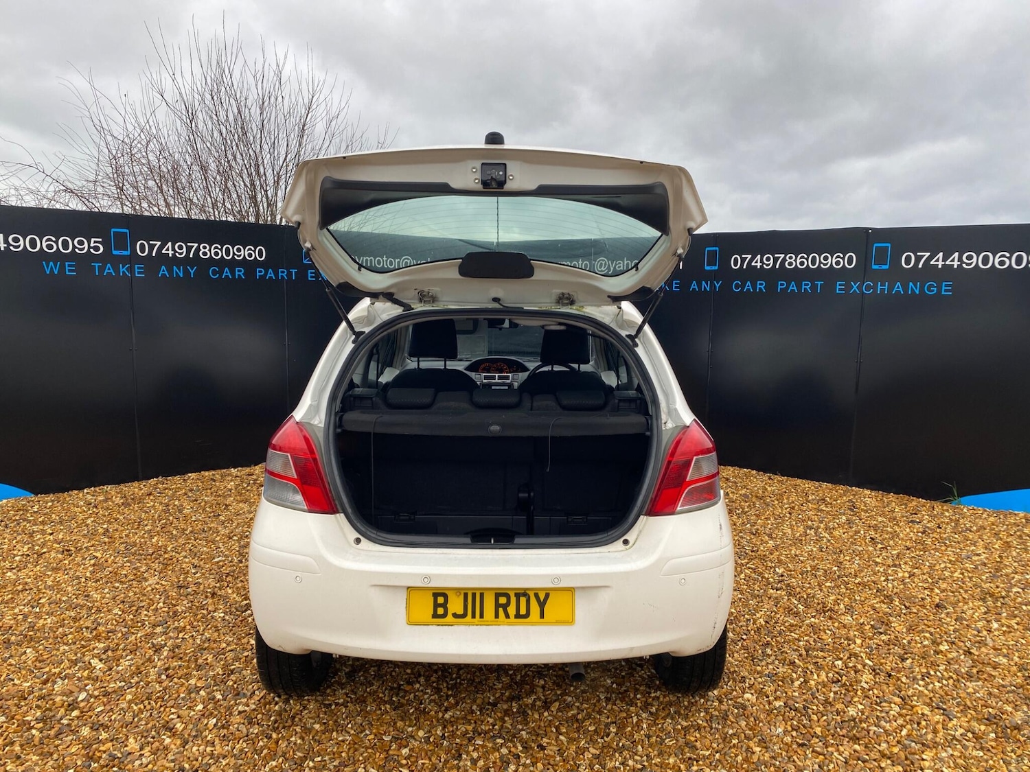 Used Toyota Yaris 2011 for sale - 77202856: Photo 12