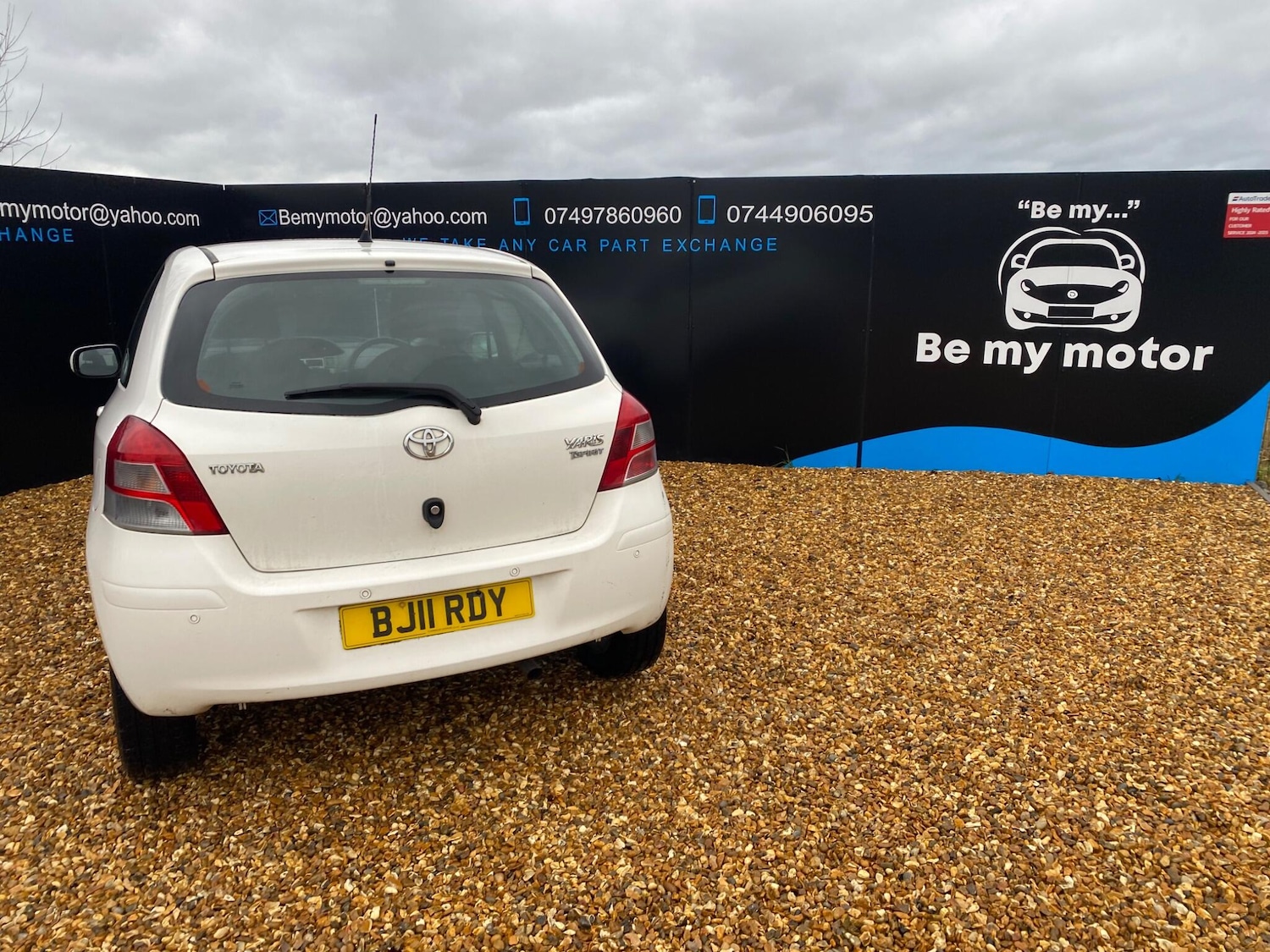 Used Toyota Yaris 2011 for sale - 77202856: Photo 14