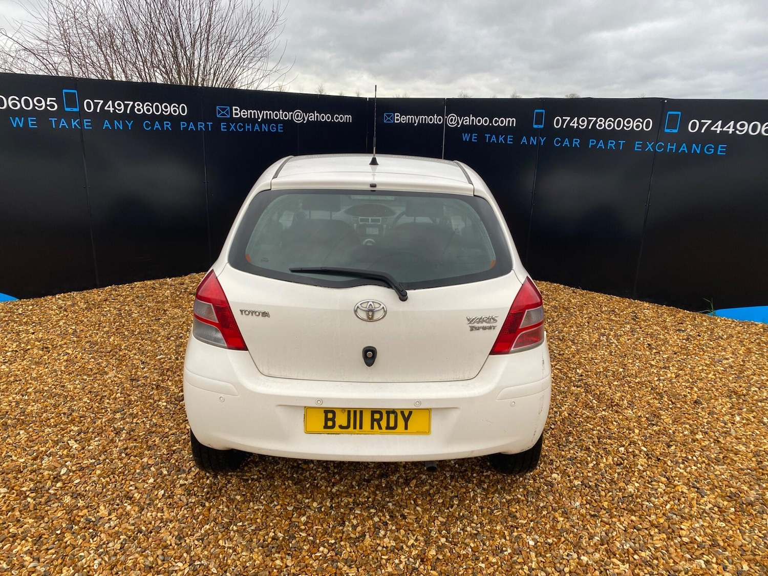 Used Toyota Yaris 2011 for sale - 77202856: Photo 15