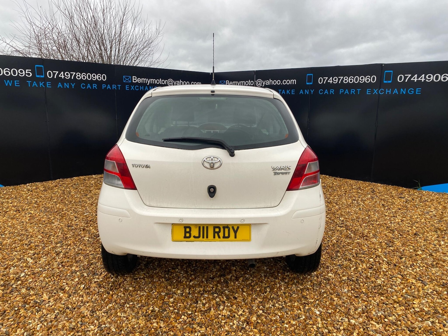 Used Toyota Yaris 2011 for sale - 77202856: Photo 16