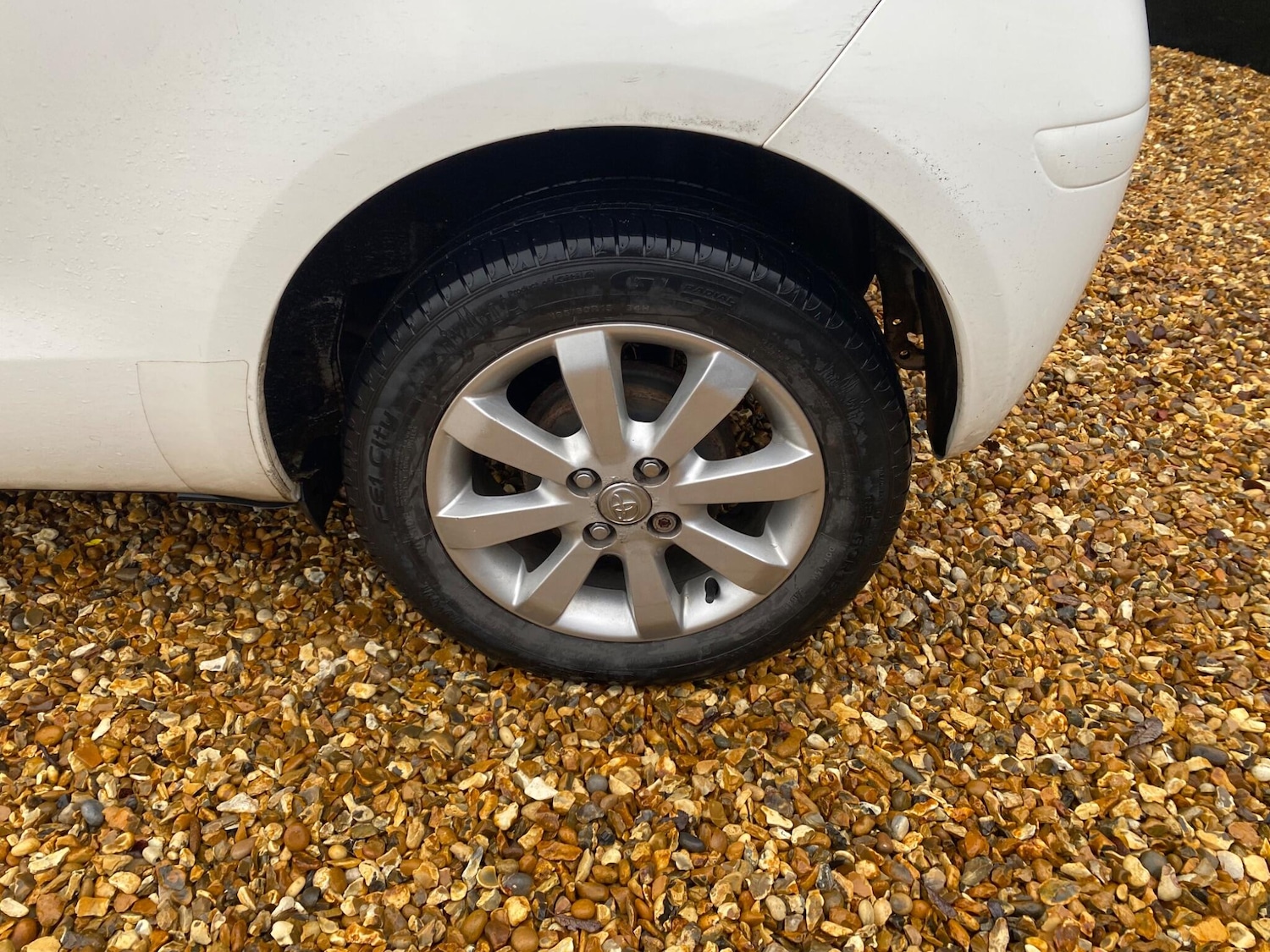 Used Toyota Yaris 2011 for sale - 77202856: Photo 24