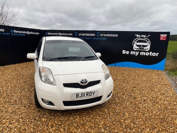 Used Toyota Yaris 2011 for sale - 77202856: Photo