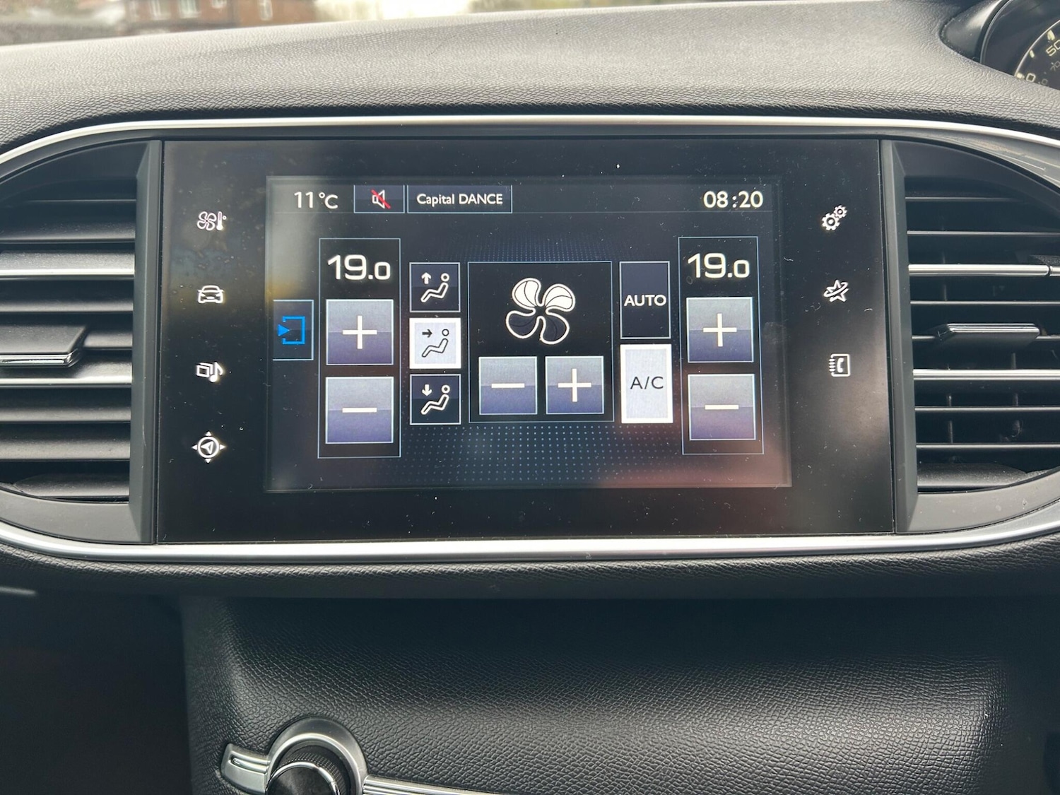 Used Peugeot 308 2015 for sale - 78058739: Photo 33