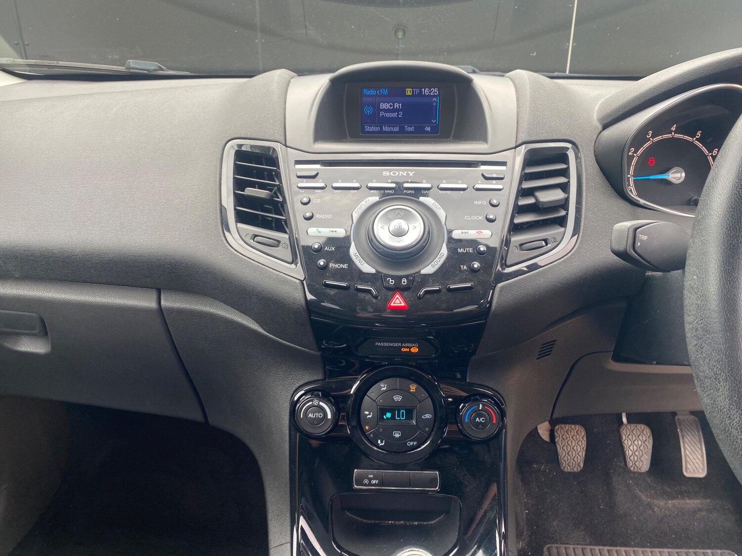 Used Ford Fiesta 2015 for sale - 76214586: Photo 17