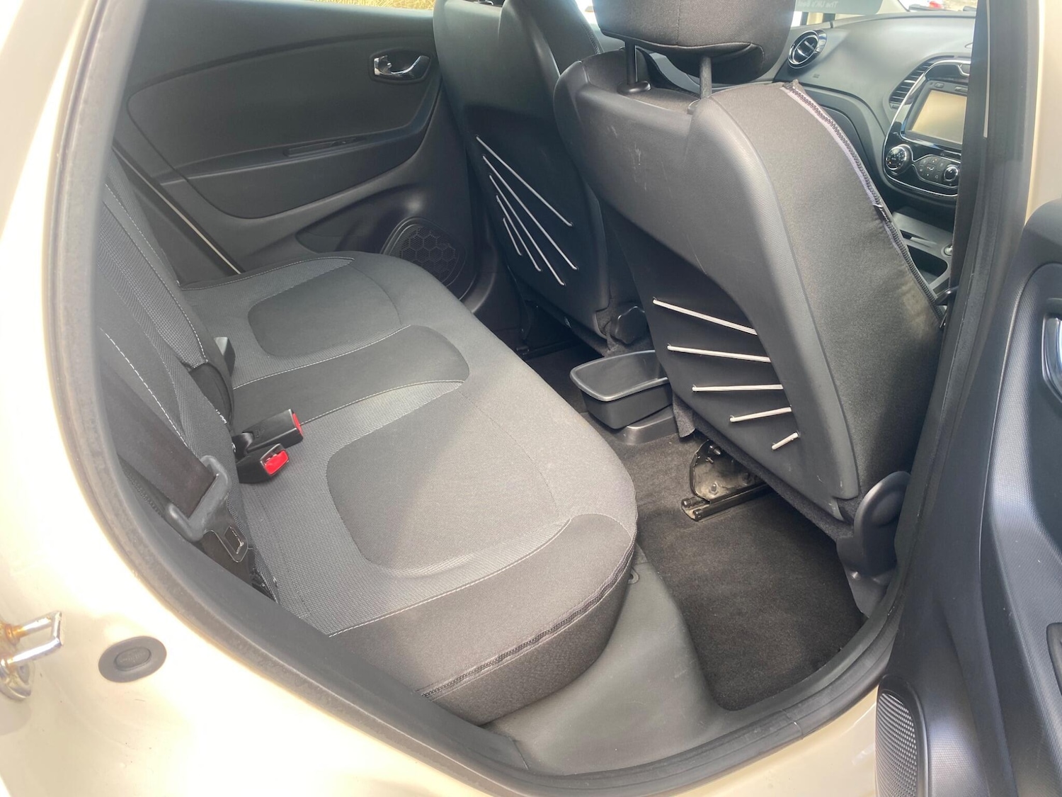 Used Renault Captur 2014 for sale - 77114154: Photo 20