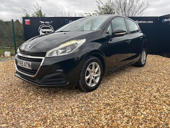 Used Peugeot 208 2015 for sale - 79075408: Photo