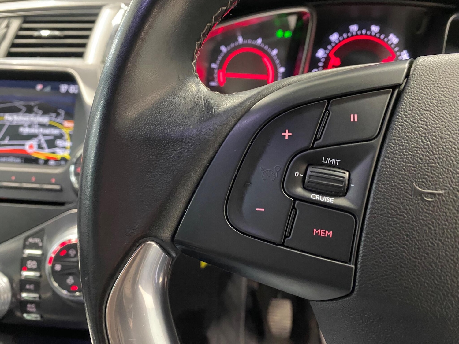 Used Citroen DS5 2013 for sale - 77550538: Photo 34