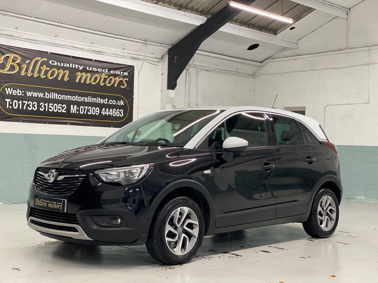 Used Vauxhall Crossland X 2018 for sale - 77335859: Photo 2