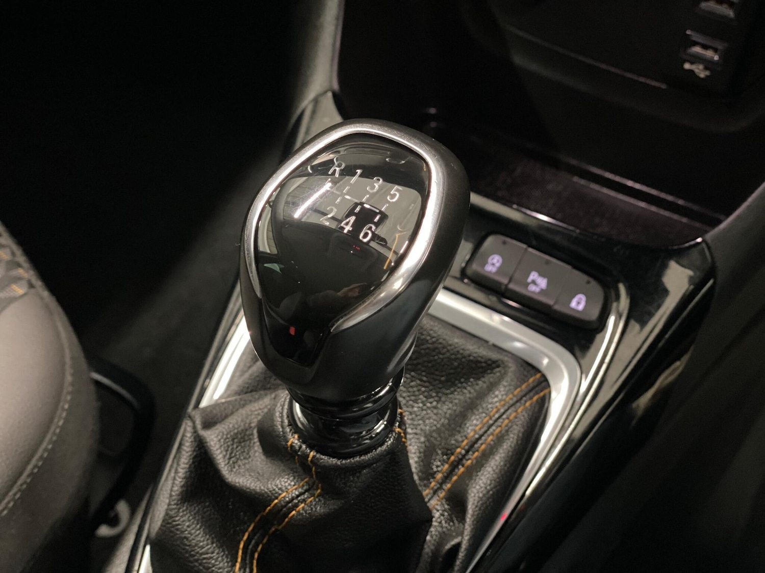 Used Vauxhall Crossland X 2018 for sale - 77335859: Photo 24