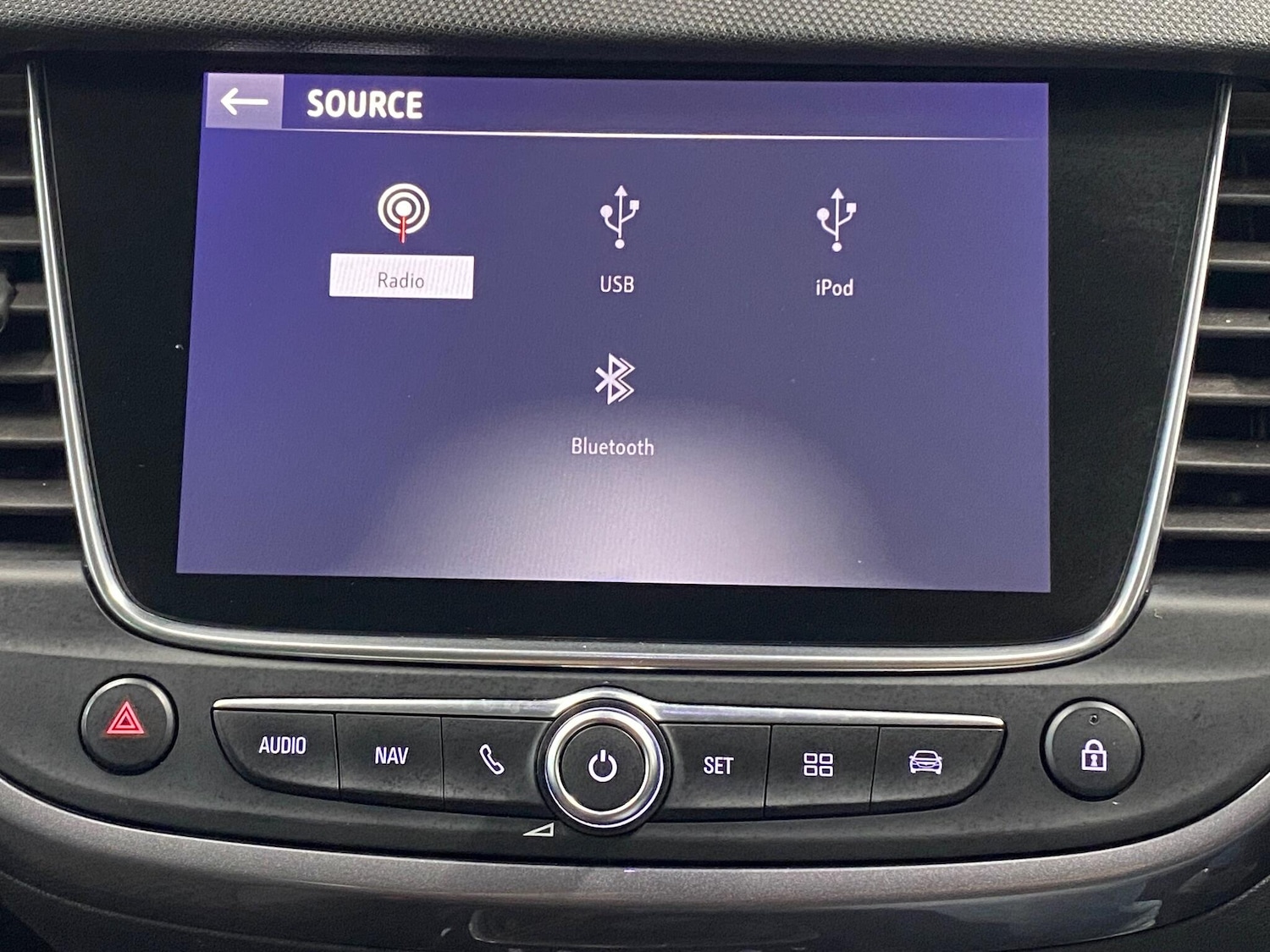 Used Vauxhall Crossland X 2018 for sale - 77335859: Photo 28