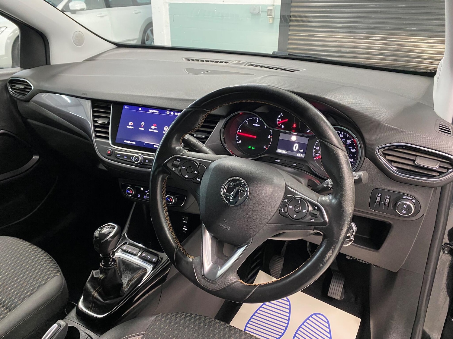 Used Vauxhall Crossland X 2018 for sale - 77335859: Photo 3