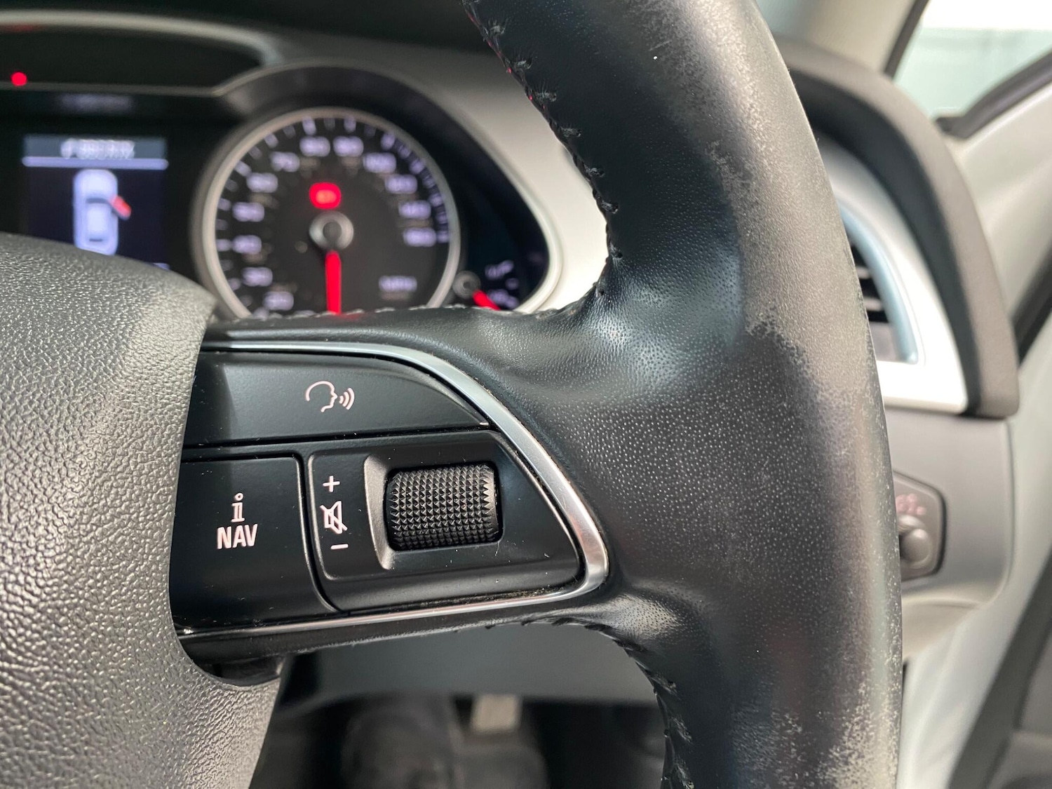 Used Audi A4 for sale - 77395674: Photo 34