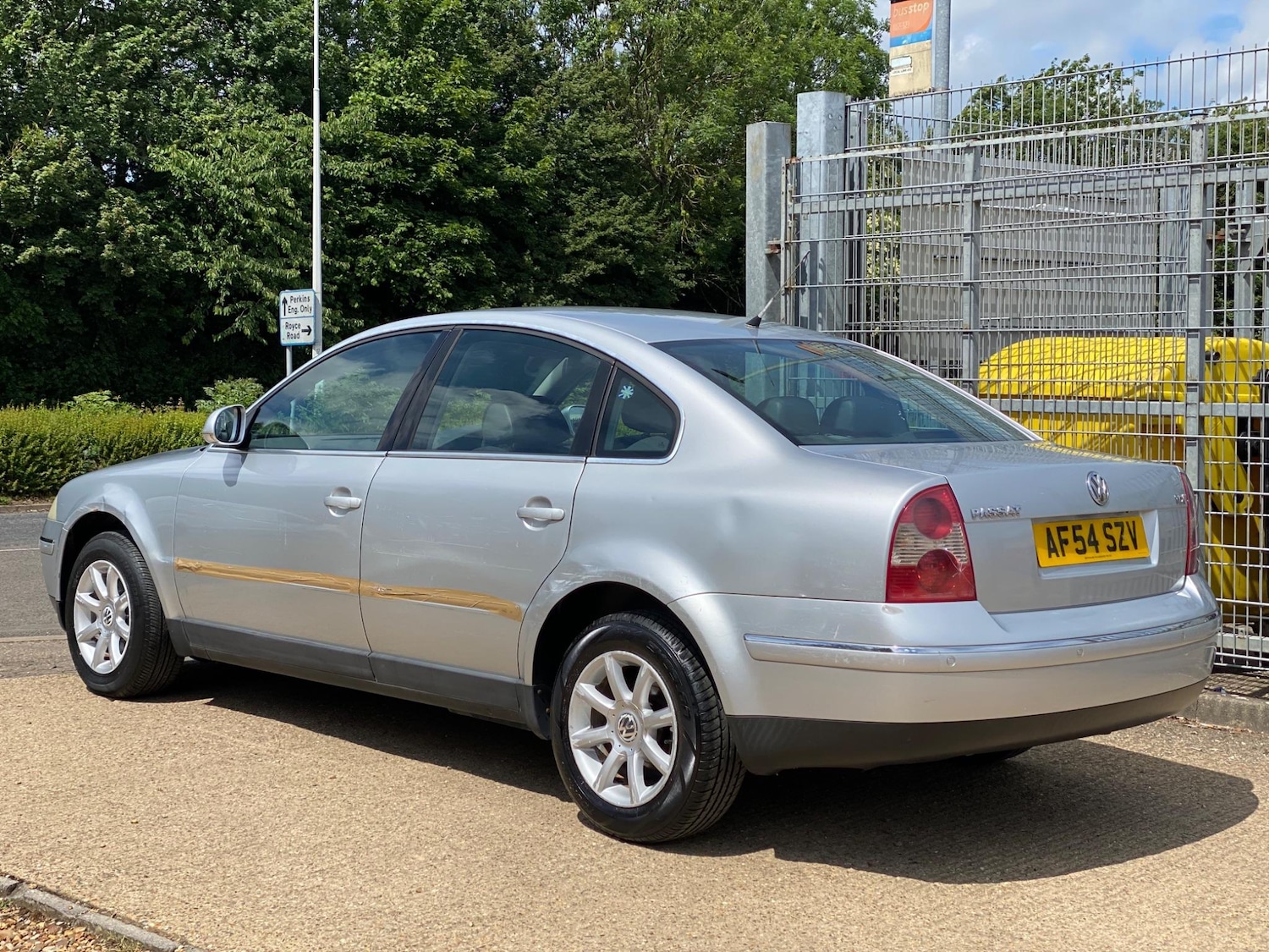 Used Volkswagen Passat 2004 for sale - 78190337: Photo 3