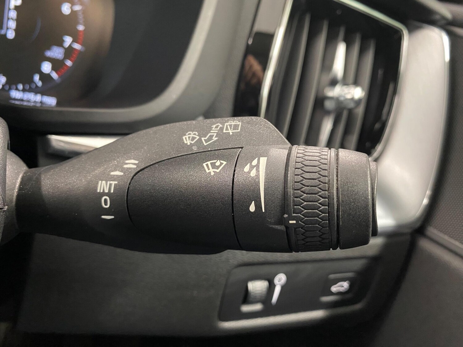 Used Volvo XC60 2019 for sale - 77425167: Photo 43