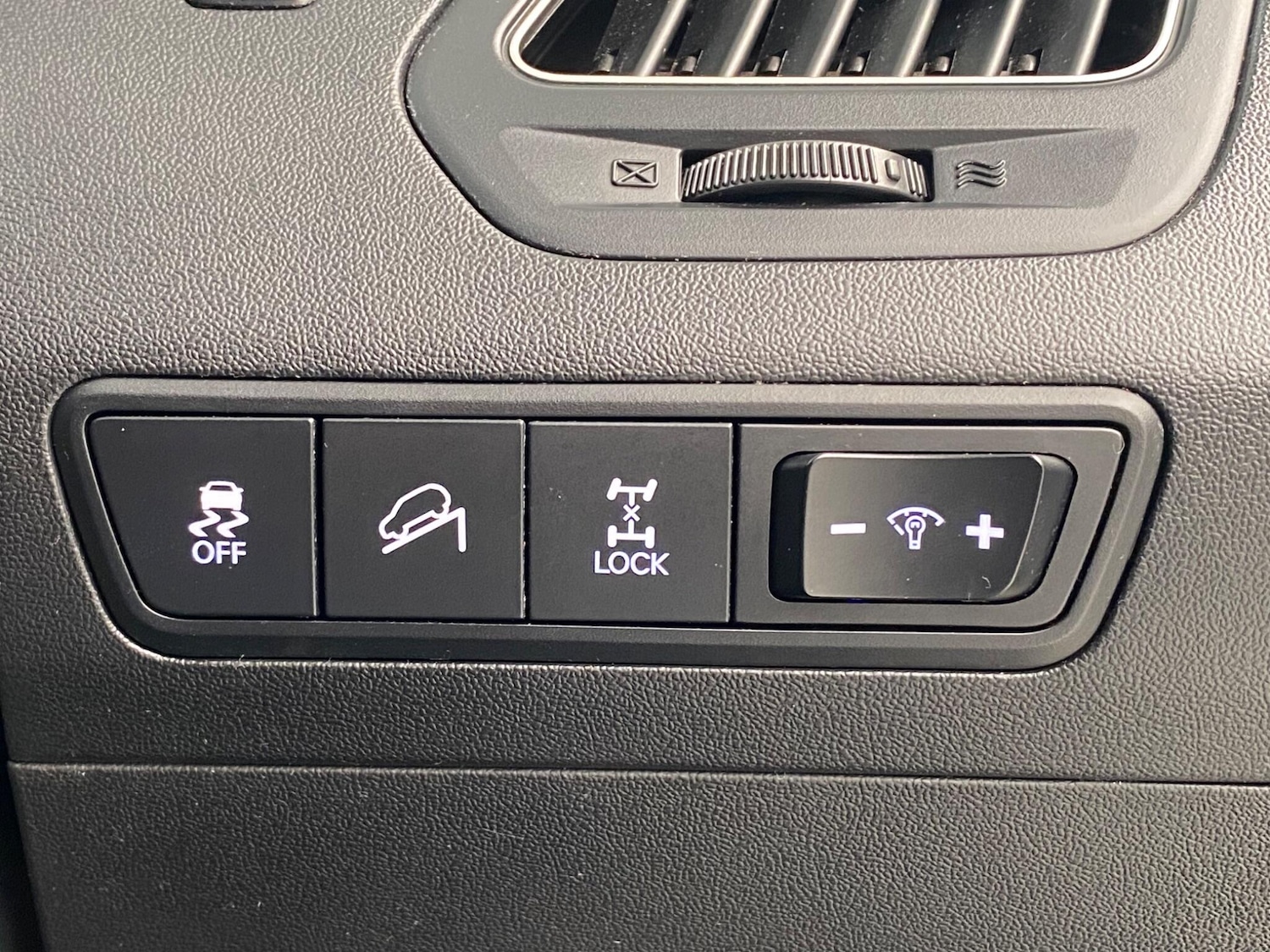 Used Hyundai Ix35 2010 for sale - 77724130: Photo 38