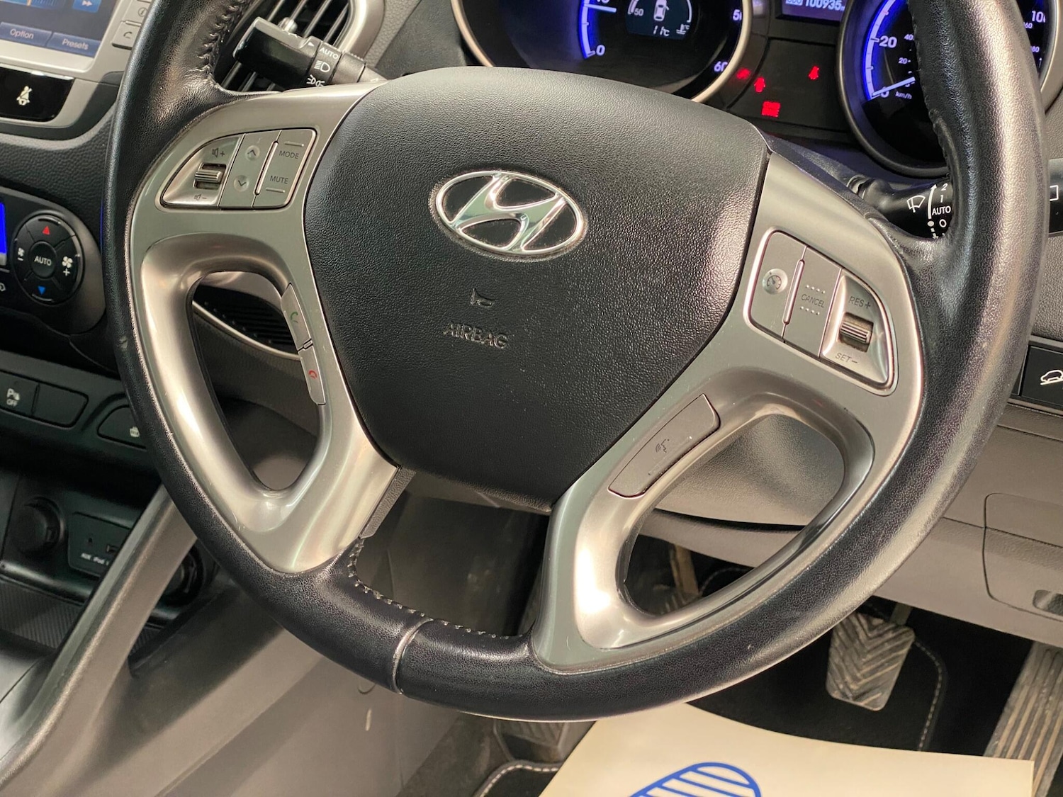 Used Hyundai Ix35 2010 for sale - 77724130: Photo 4