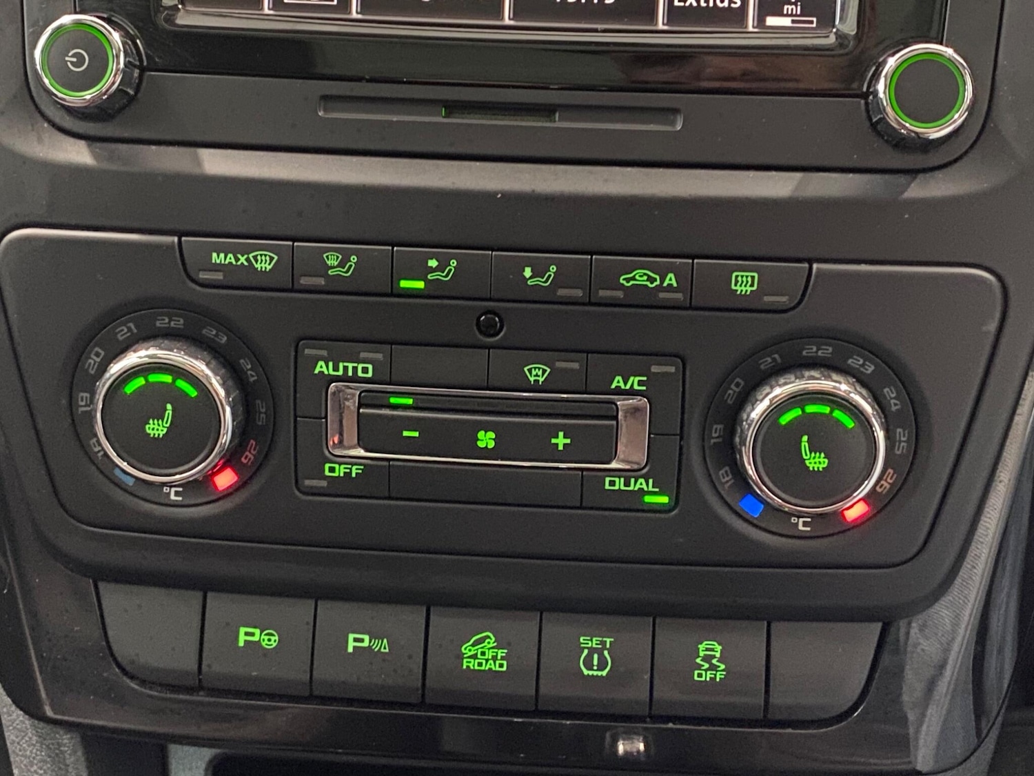 Used Skoda Yeti 2014 for sale - 77426078: Photo 25