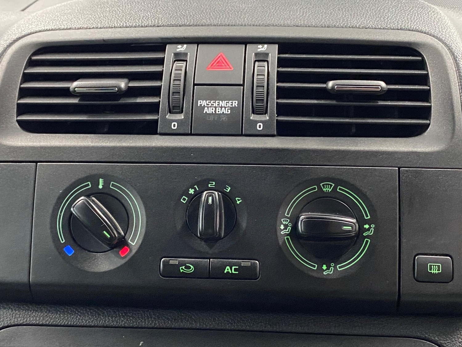 Used Skoda Fabia 2013 for sale - 77335891: Photo 24