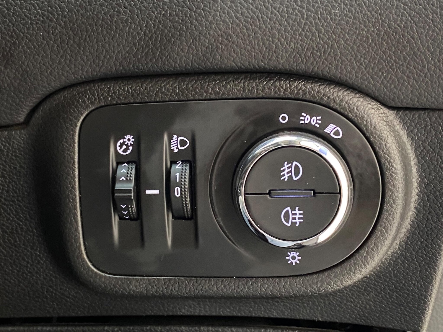 Used Vauxhall Zafira 2017 for sale - 77358480: Photo 40