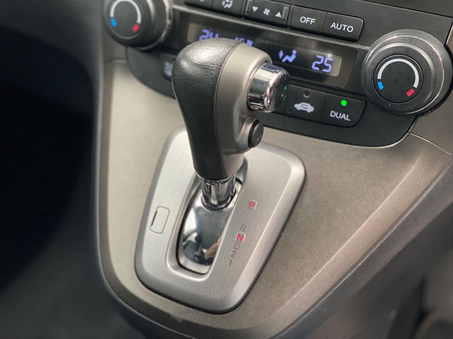 Used Honda CR-V 2011 for sale - 77335873: Photo 24