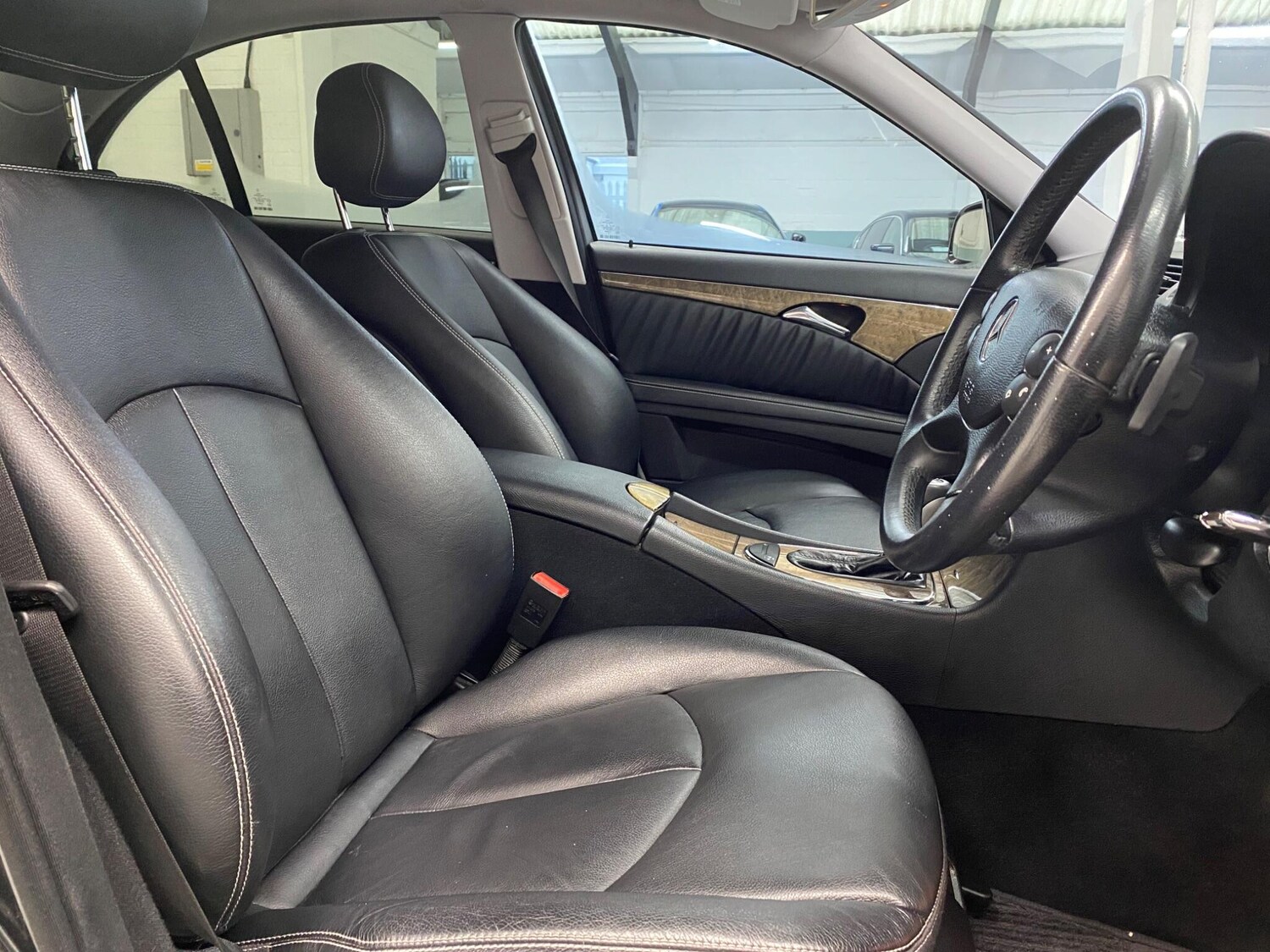 Used Mercedes-Benz E Class 2009 for sale - 78190351: Photo 12