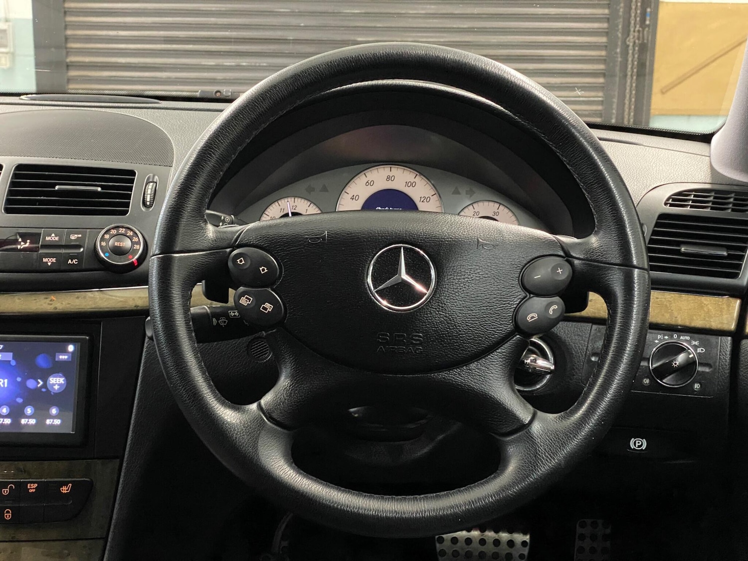 Used Mercedes-Benz E Class 2009 for sale - 78190351: Photo 22