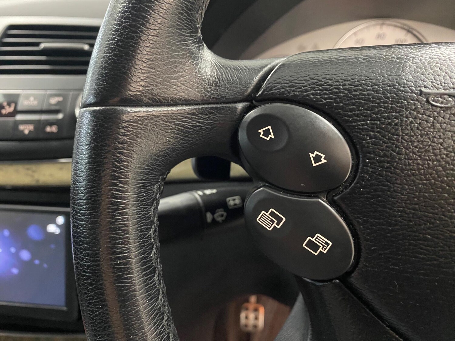 Used Mercedes-Benz E Class 2009 for sale - 78190351: Photo 33