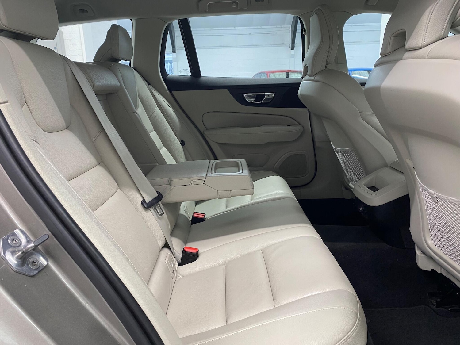 Used Volvo V60 2019 for sale - 77335871: Photo 16