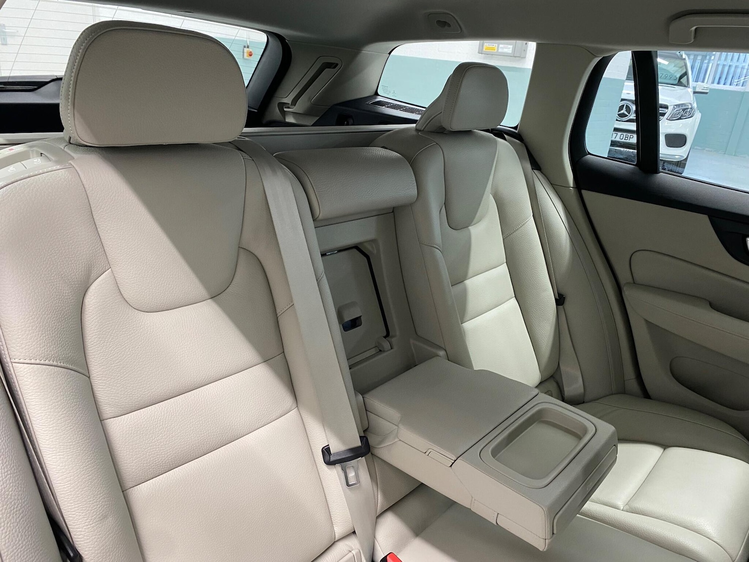 Used Volvo V60 2019 for sale - 77335871: Photo 17