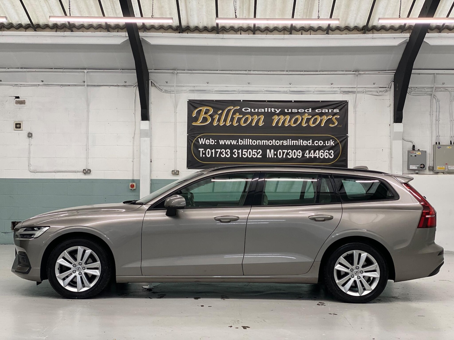 Used Volvo V60 2019 for sale - 77335871: Photo 7