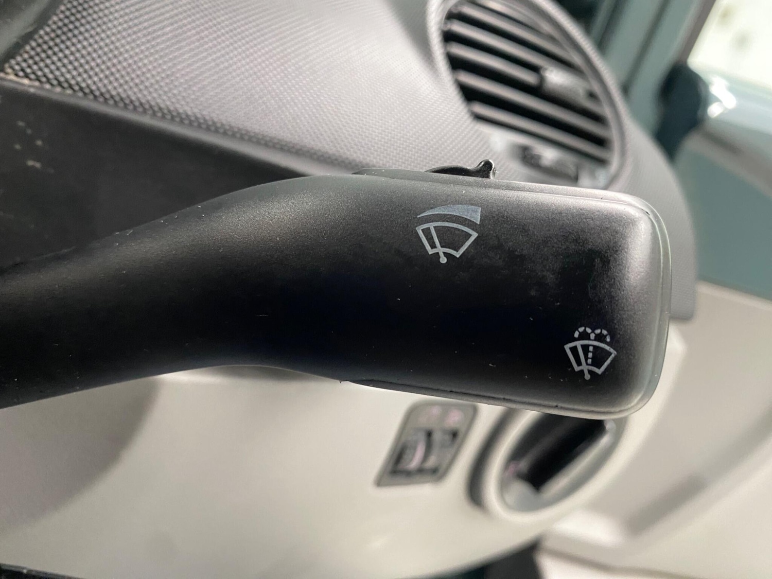 Used Volkswagen Beetle 2005 for sale - 77478852: Photo 22