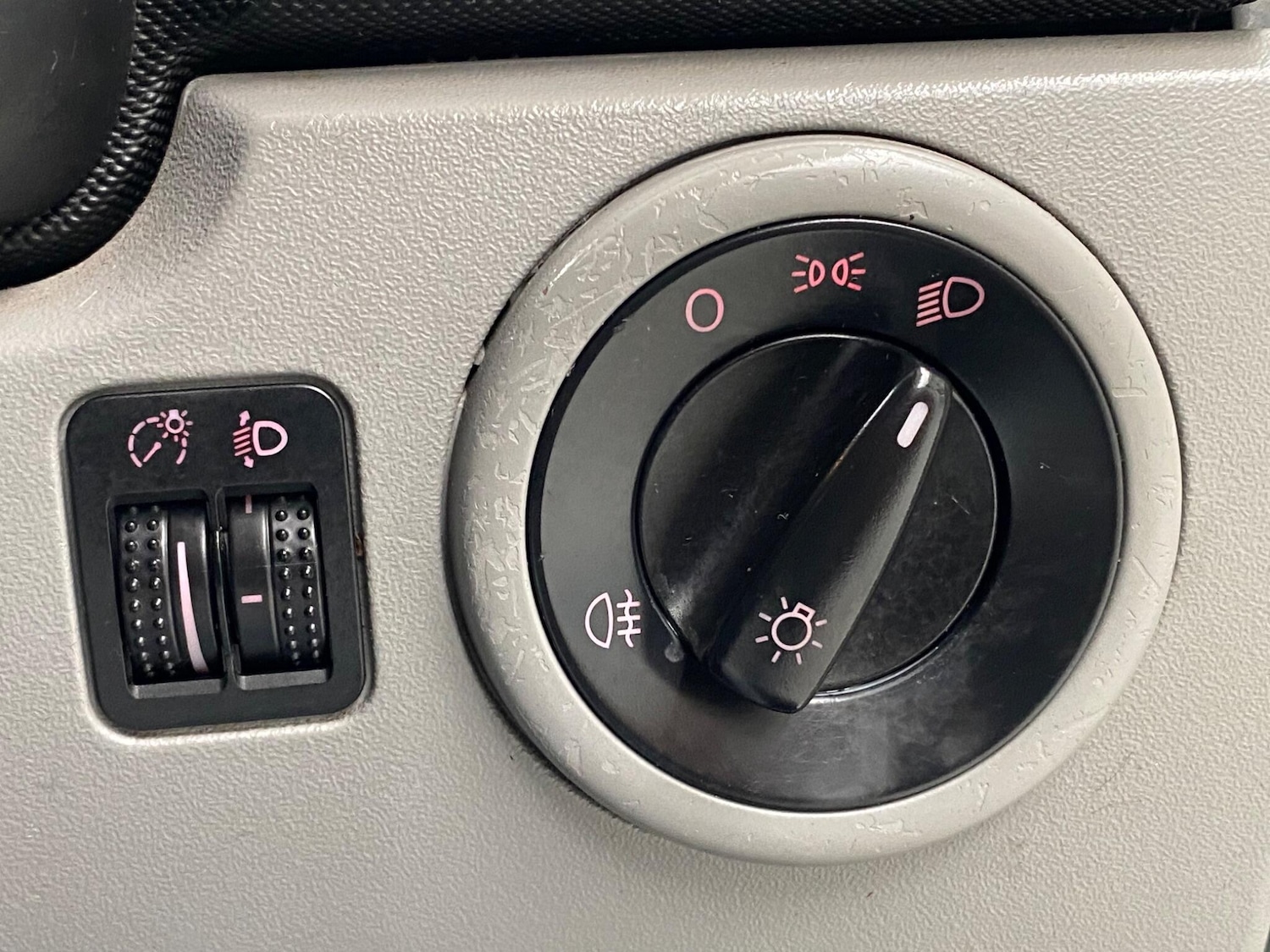 Used Volkswagen Beetle 2005 for sale - 77478852: Photo 23