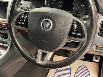 Used Jaguar XF 2013 for sale - 79010521: Photo