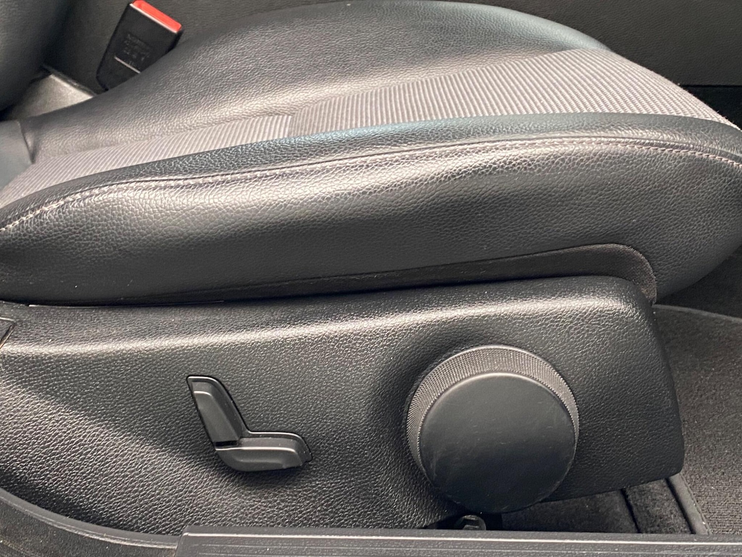 Used Mercedes-Benz C Class 2011 for sale - 77670329: Photo 14