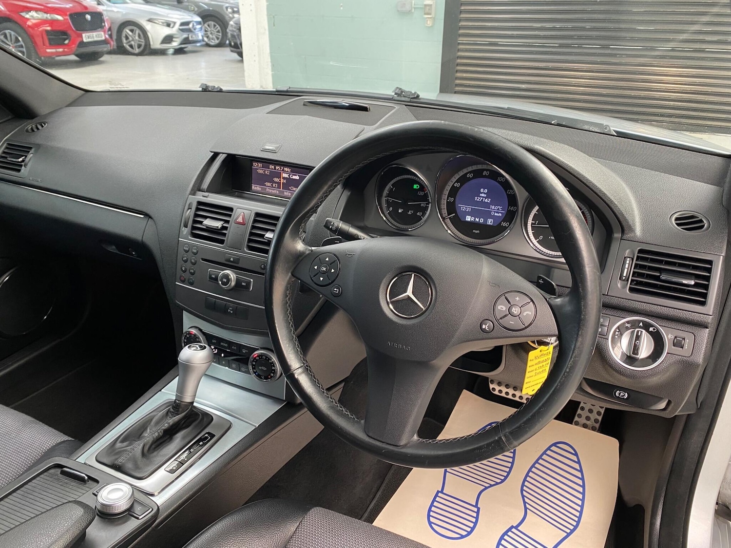 Used Mercedes-Benz C Class 2011 for sale - 77670329: Photo 3