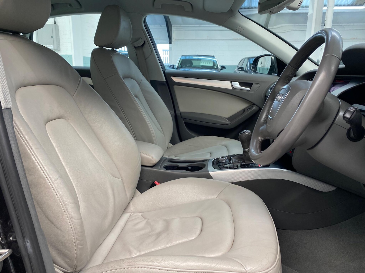 Used Audi A4 2010 for sale - 77358479: Photo 12