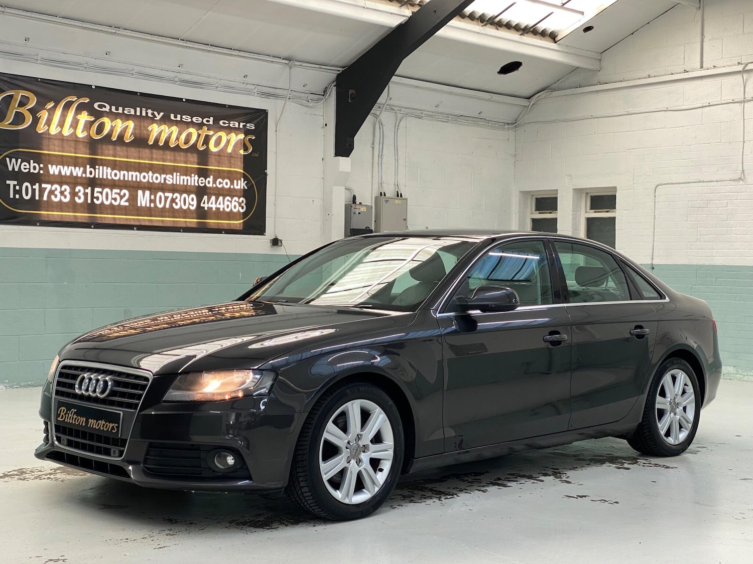 Used Audi A4 2010 for sale - 77358479: Photo 2