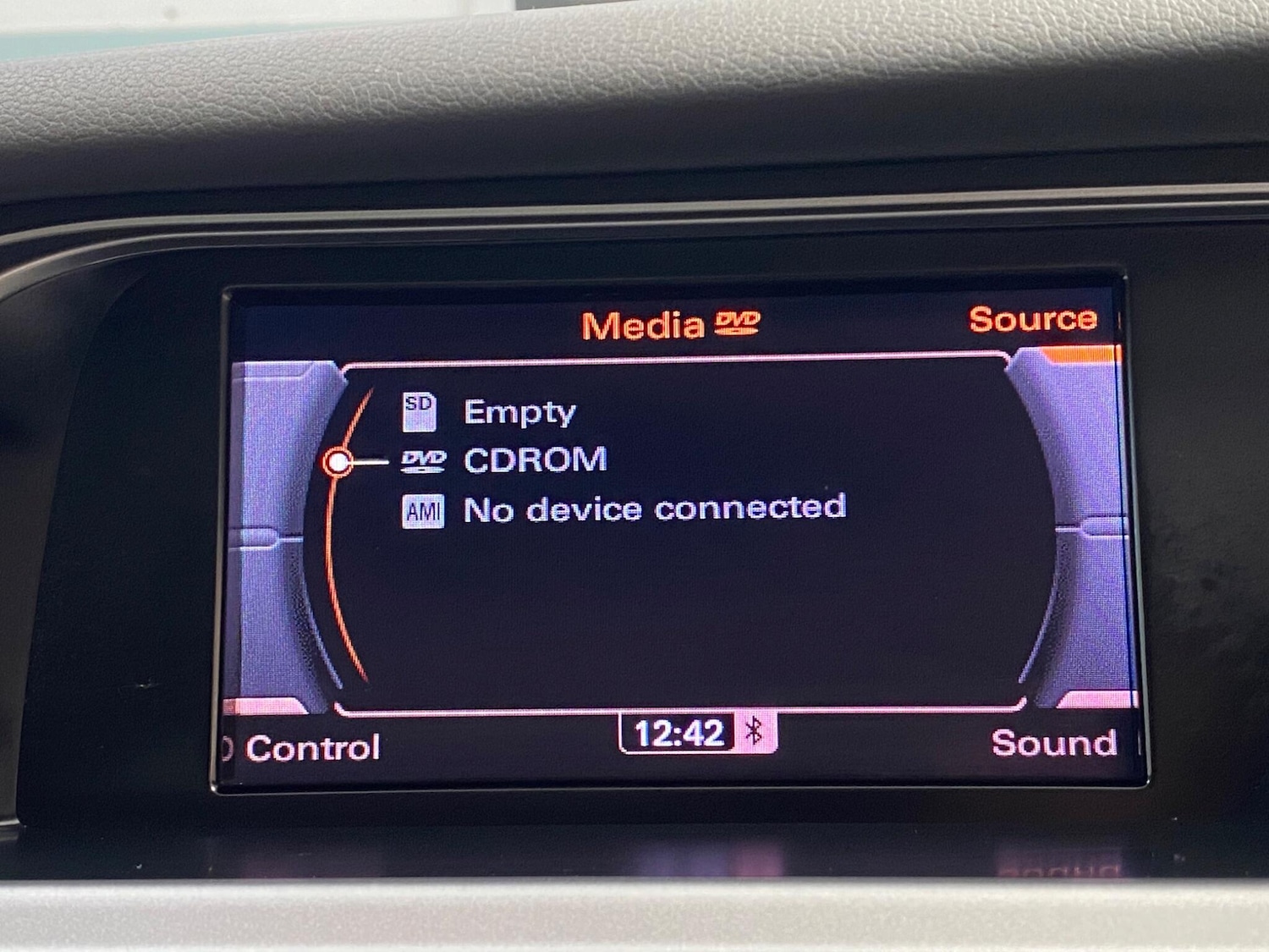 Used Audi A4 2010 for sale - 77358479: Photo 27