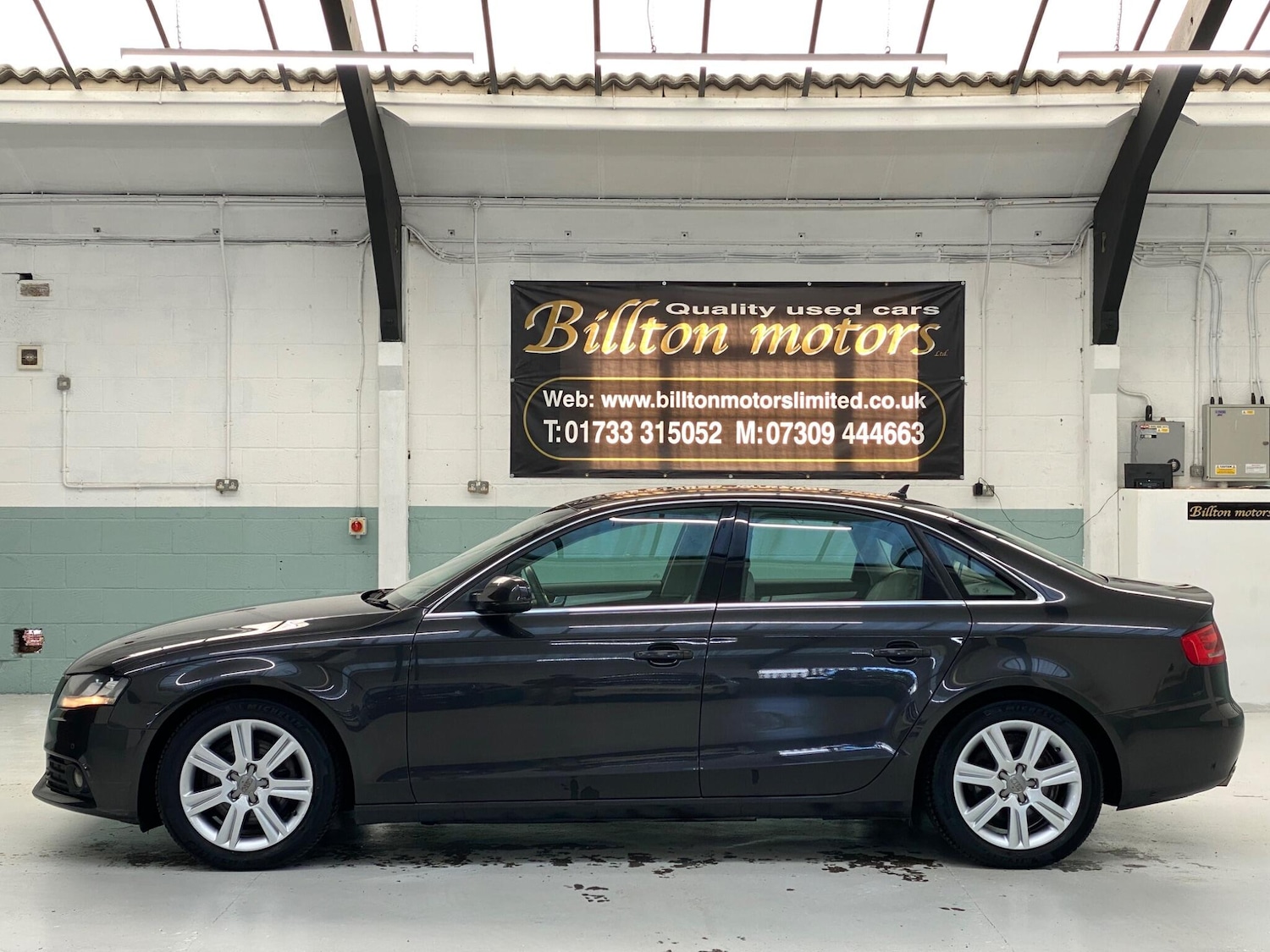 Used Audi A4 2010 for sale - 77358479: Photo 7