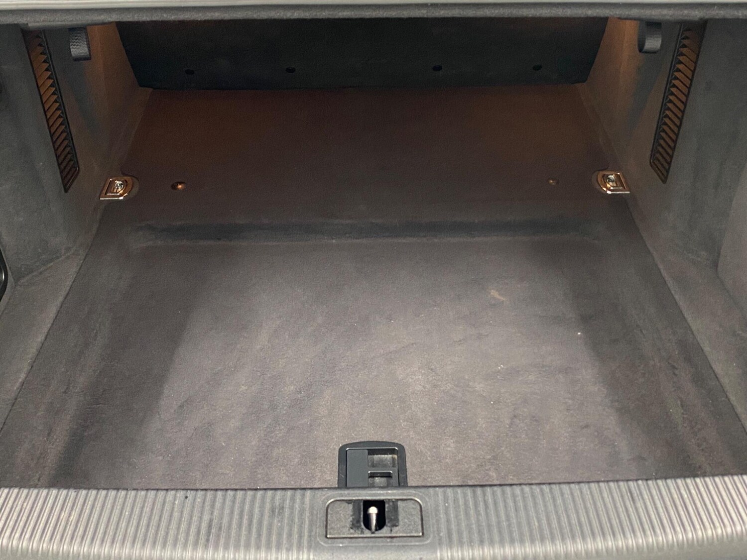 Used Audi A8 2006 for sale - 78190344: Photo 16