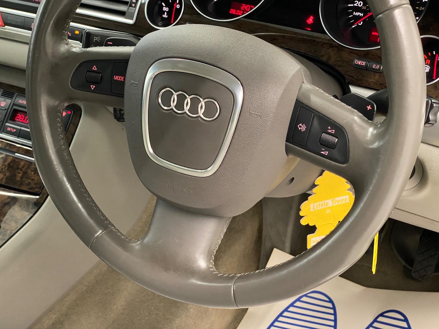 Used Audi A8 2006 for sale - 78190344: Photo 4