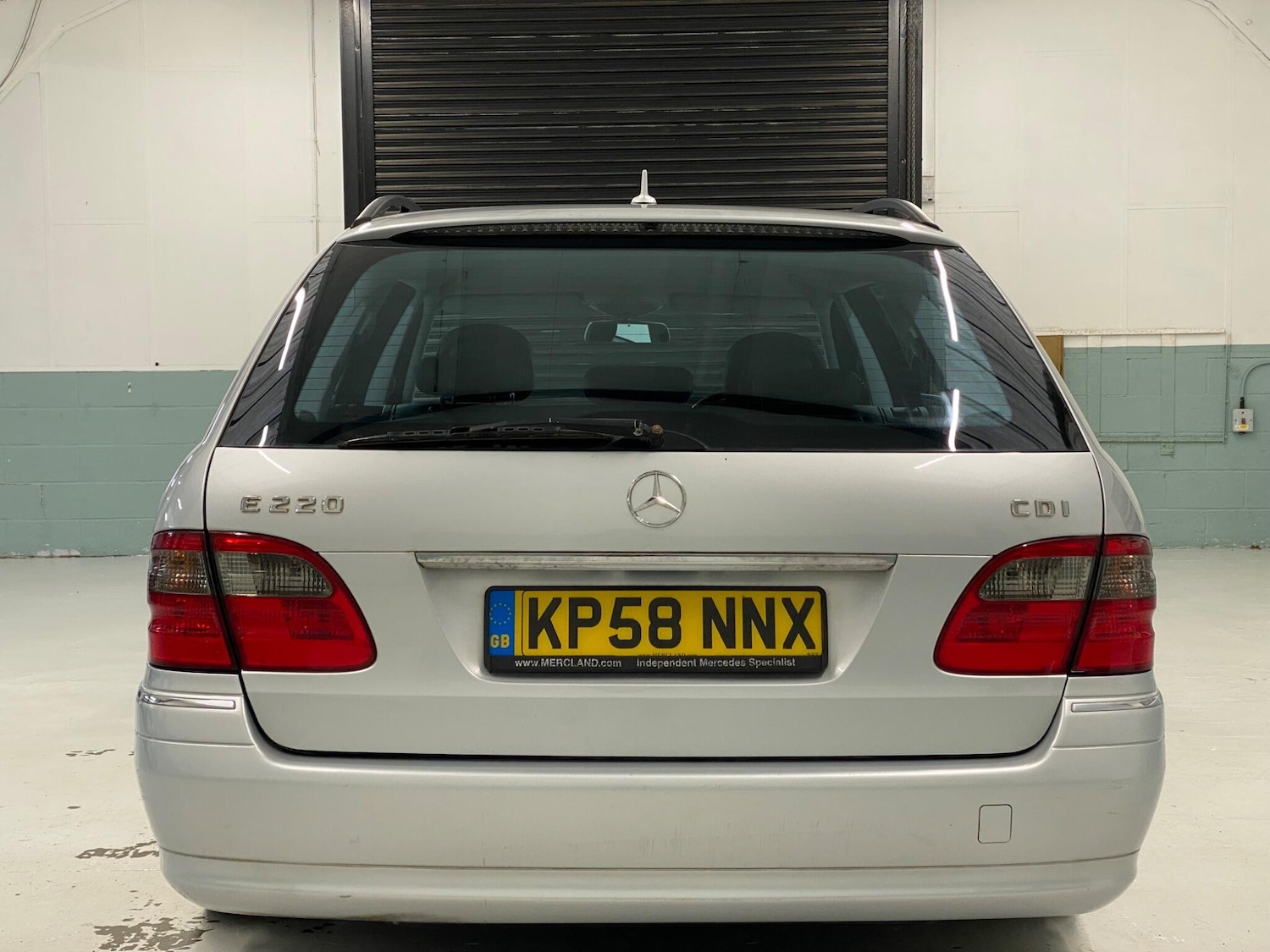 Used Mercedes-Benz E Class 2008 for sale - 77335890: Photo 8