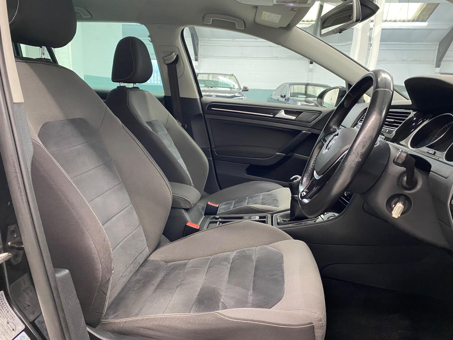 Used Volkswagen Golf 2015 for sale - 77335877: Photo 11