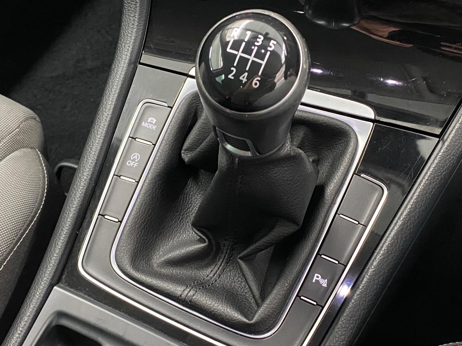 Used Volkswagen Golf 2015 for sale - 77335877: Photo 22