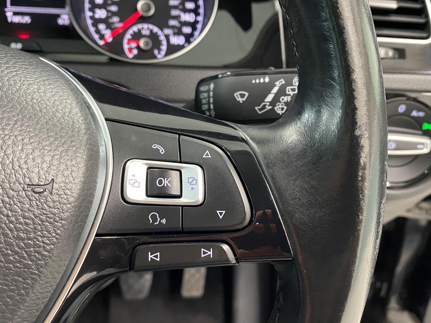 Used Volkswagen Golf 2015 for sale - 77335877: Photo 33